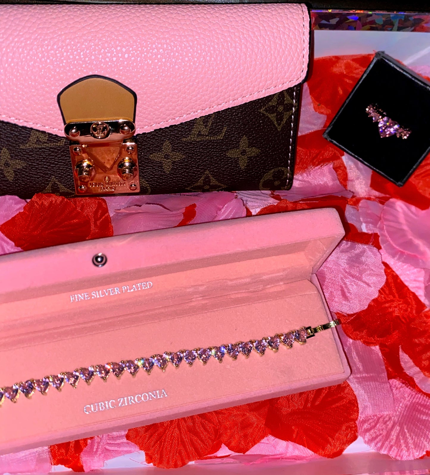 Love Locked Deluxe Gift Set (3pc) 🔒💗