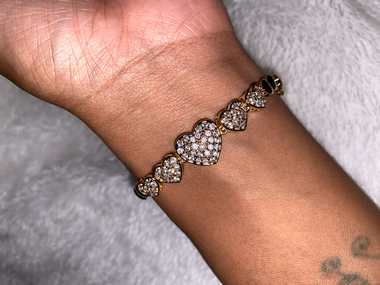 Pavé Heart Link Bracelet – Gold