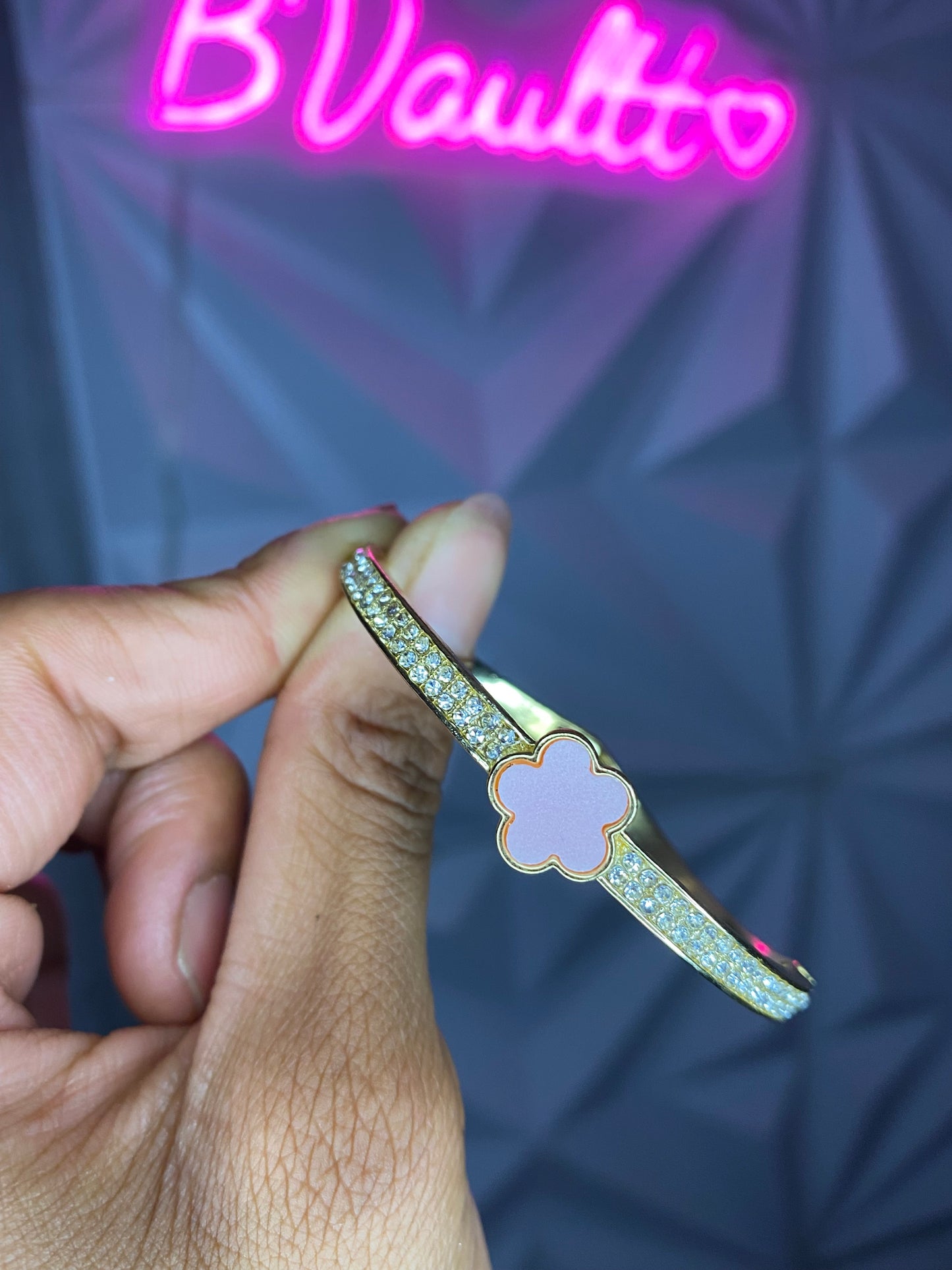 Pink rhinestone clover bangle