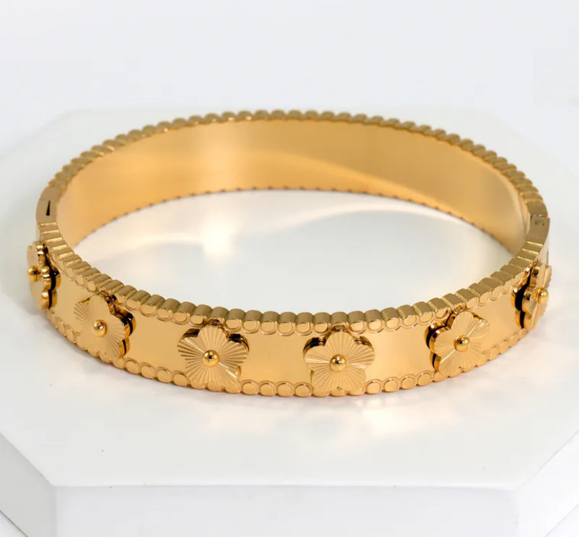 Golden Floral Luxe Bangle