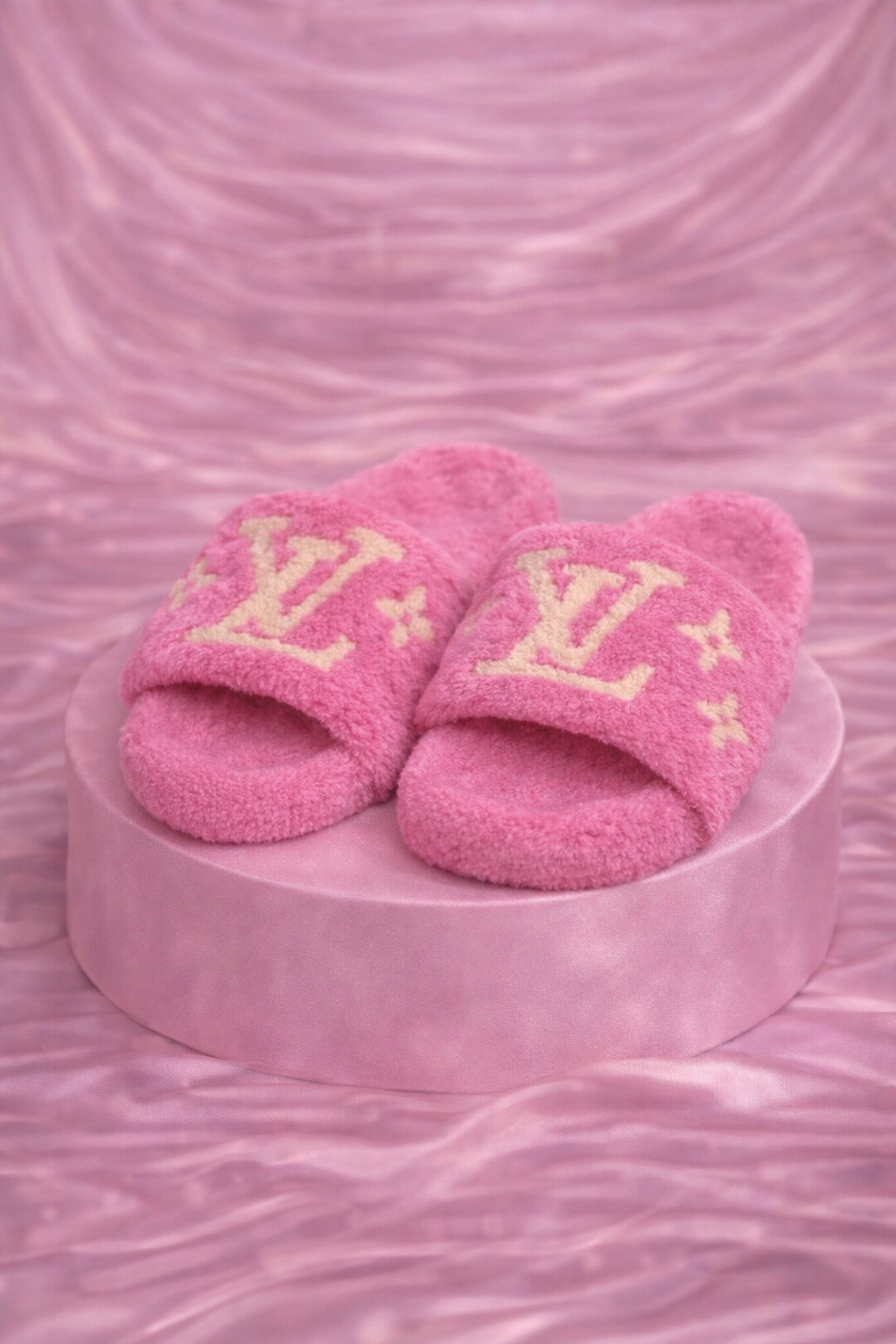 LV soft life pink plush slides