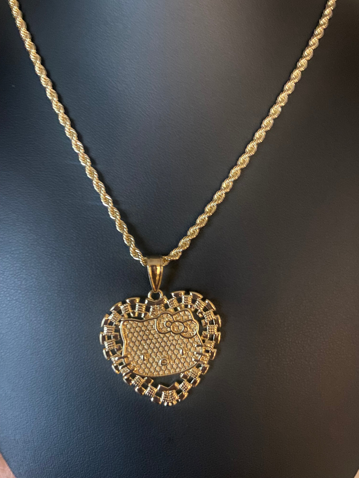 Y2K heart kitty necklace