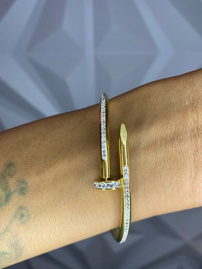 Nail bangle